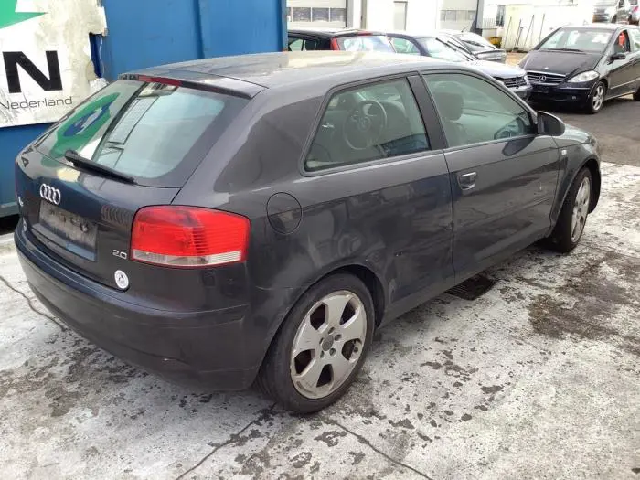 Ruitenwissermotor achter Audi A3