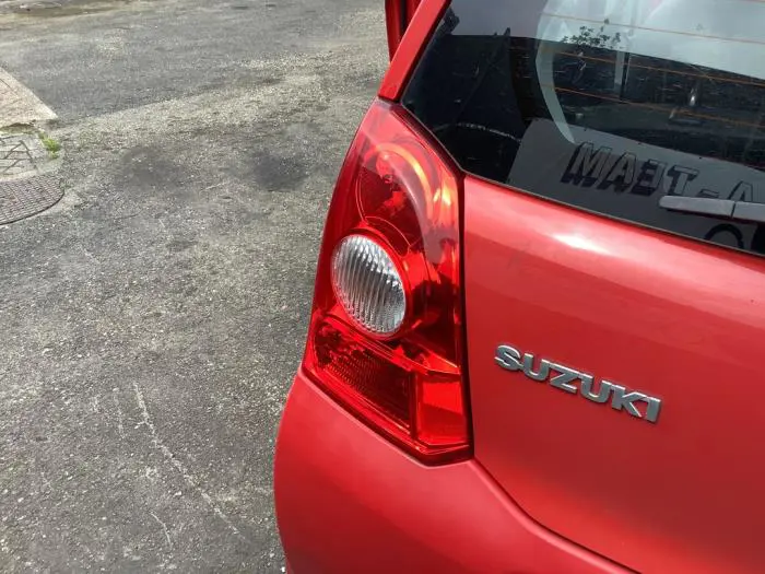 Achterlicht links Suzuki Alto