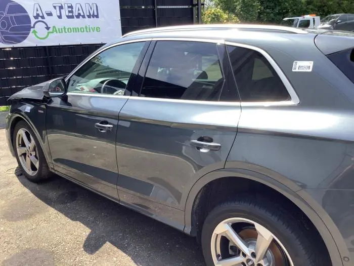 Portier 4Deurs links-achter Audi Q5