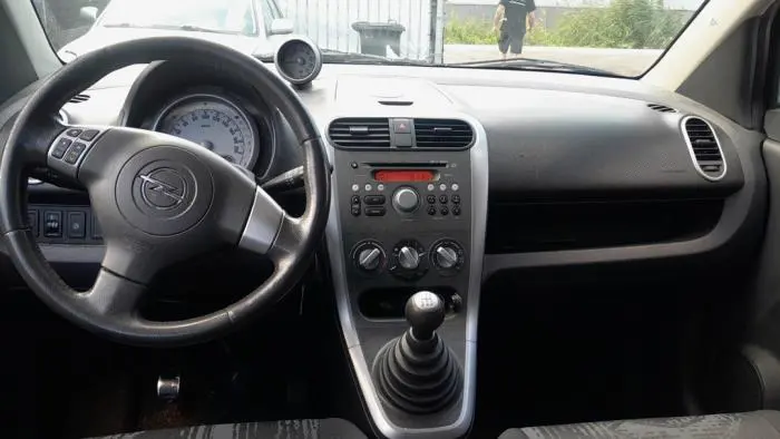 Dashboardkastje Opel Agila