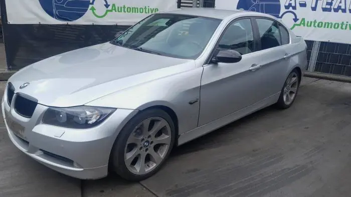 Scherm links-voor BMW M3