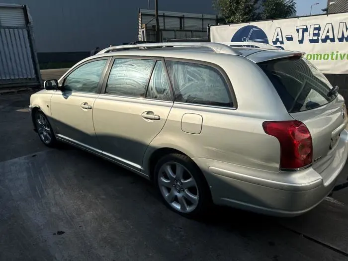 Tank Klep Toyota Avensis