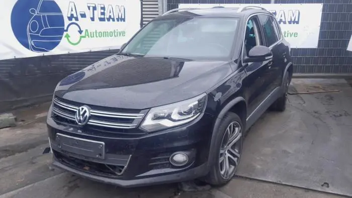 Fusee links-voor Volkswagen Tiguan