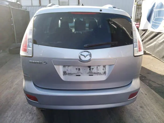 Achteras voorwielaandrijving Mazda 5.