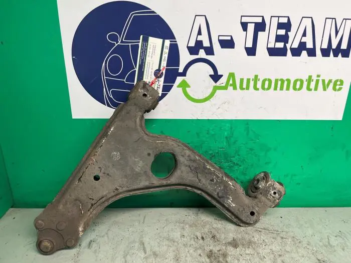 Draagarm rechts-voor Opel Astra H 04-