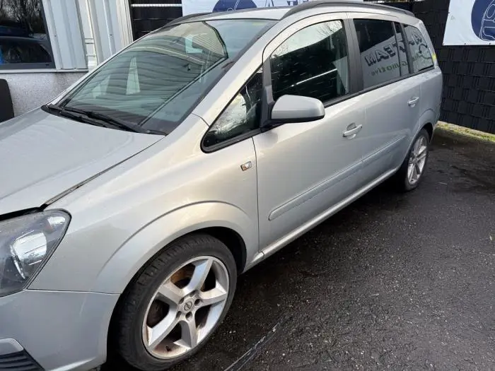 Scherm links-voor Opel Zafira B