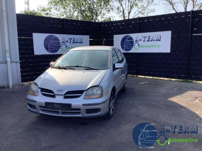 Nissan Almera Tino 01-